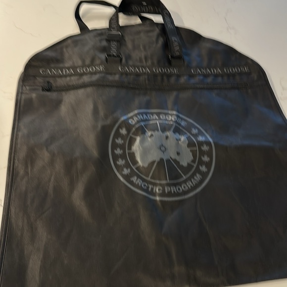 Canada Goose Garment Bag - Picture 2 of 3